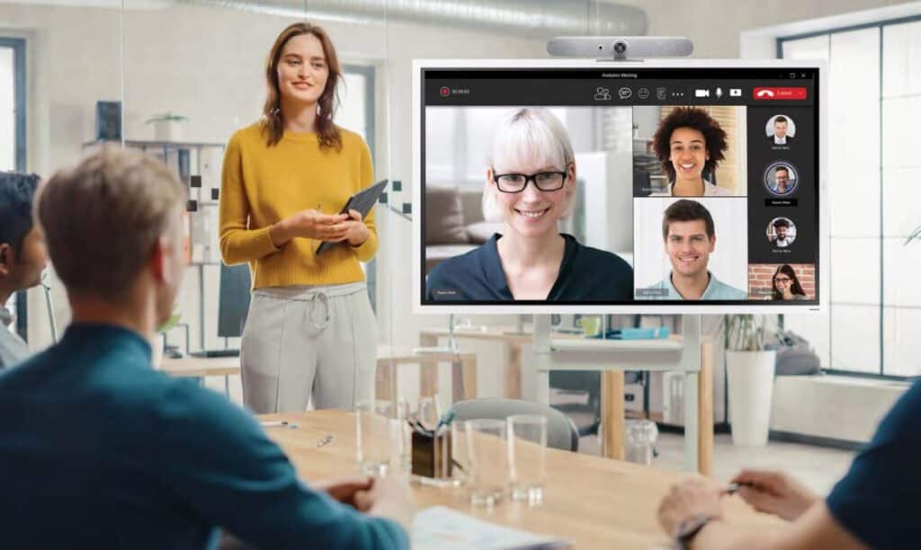 Samsung_Logitech_Microsoft Teams Rooms_Huddle on the Go - Nerds That Care Digital Services